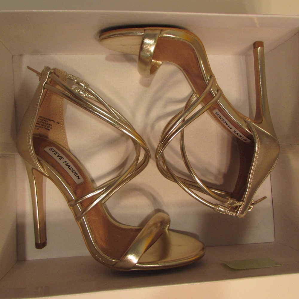 Steve Madden ‘Siren’ Platinum Heel